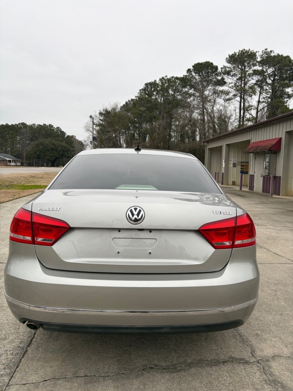 2014 Volkswagen Passat Image 8