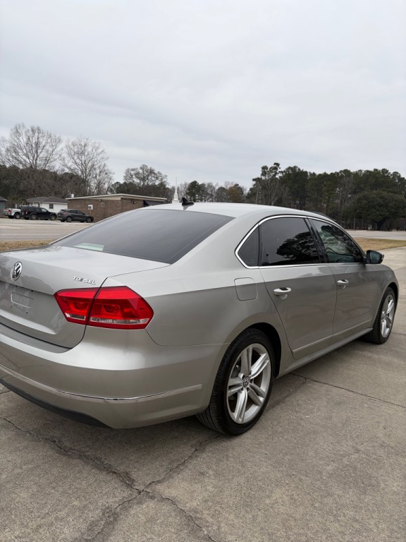 2014 Volkswagen Passat Image 9