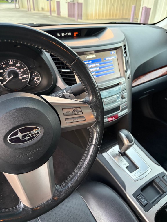 2011 Subaru Legacy Image 4