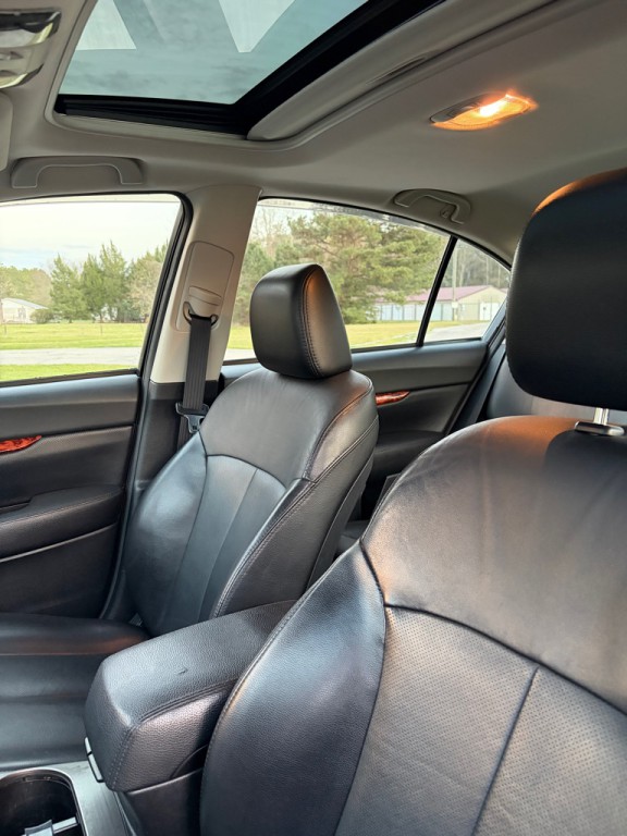 2011 Subaru Legacy Image 5