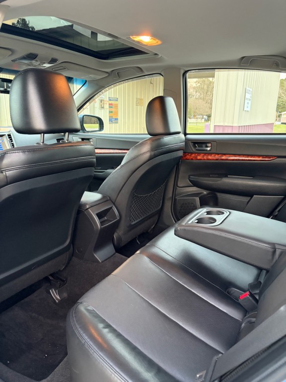 2011 Subaru Legacy Image 6