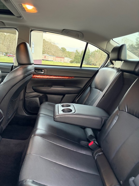 2011 Subaru Legacy Image 7