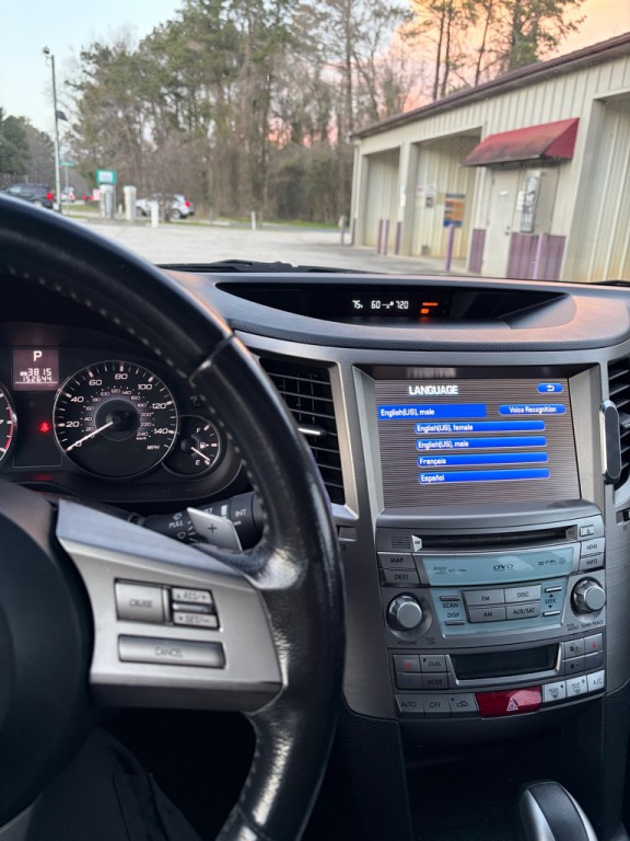 2011 Subaru Legacy Image 9