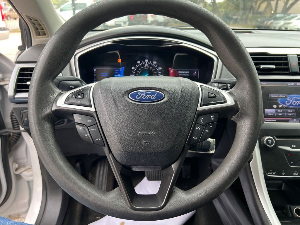 2013 Ford Fusion Image 16