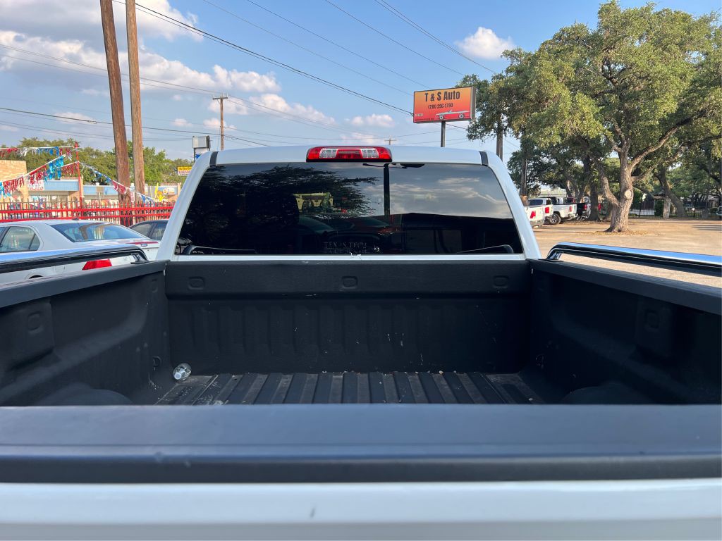 2015 Chevrolet Silverado 1500 Image 11
