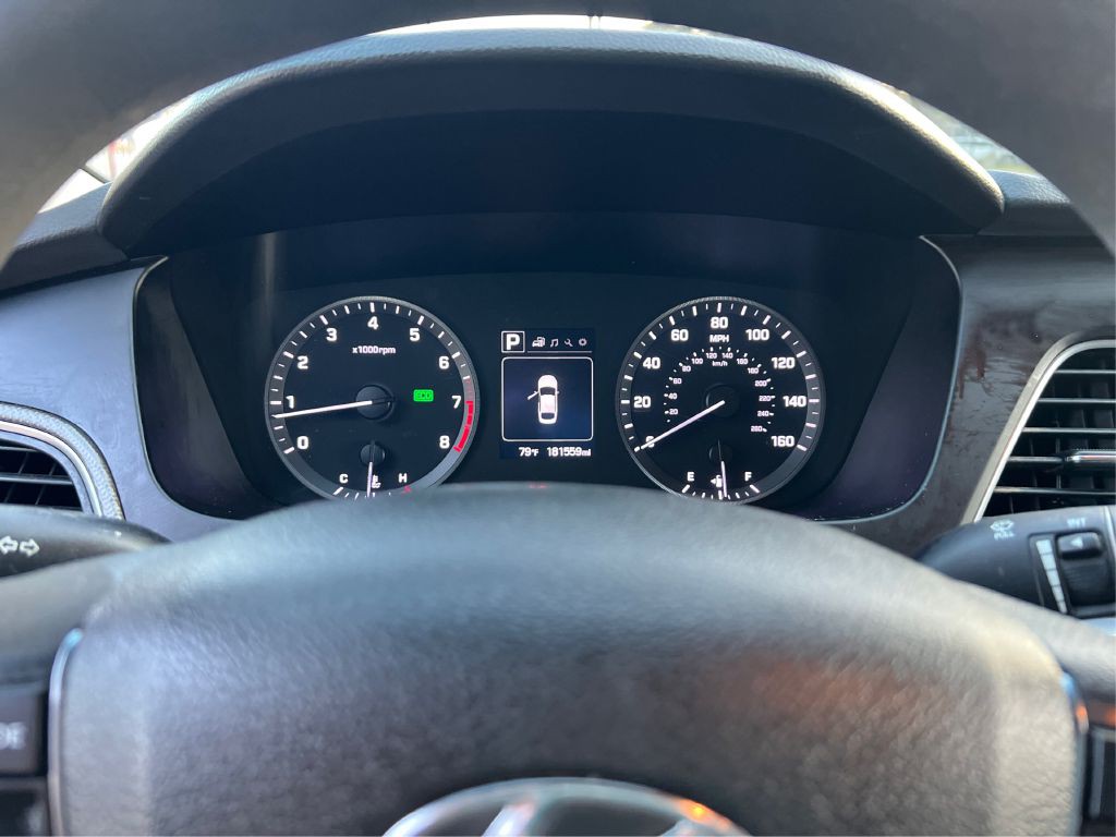2015 Hyundai Sonata Image 16
