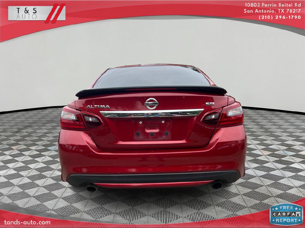 2017 Nissan Altima Image 5