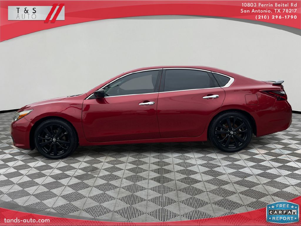 2017 Nissan Altima Image 8