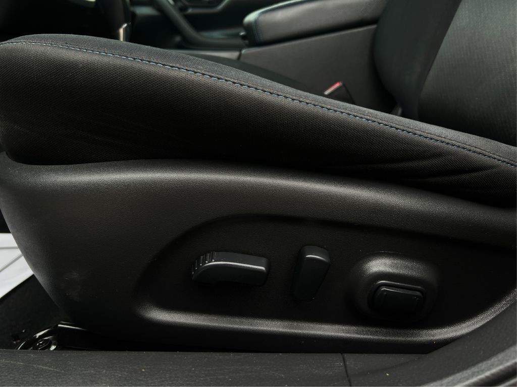 2017 Nissan Altima Image 18