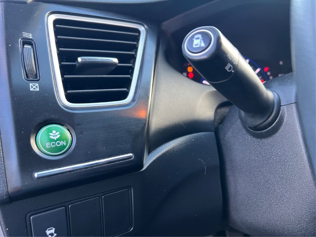 2015 Honda Civic Image 18