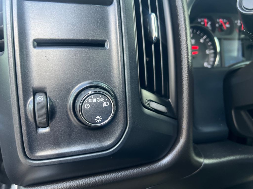 2018 Chevrolet Silverado 1500 Image 15