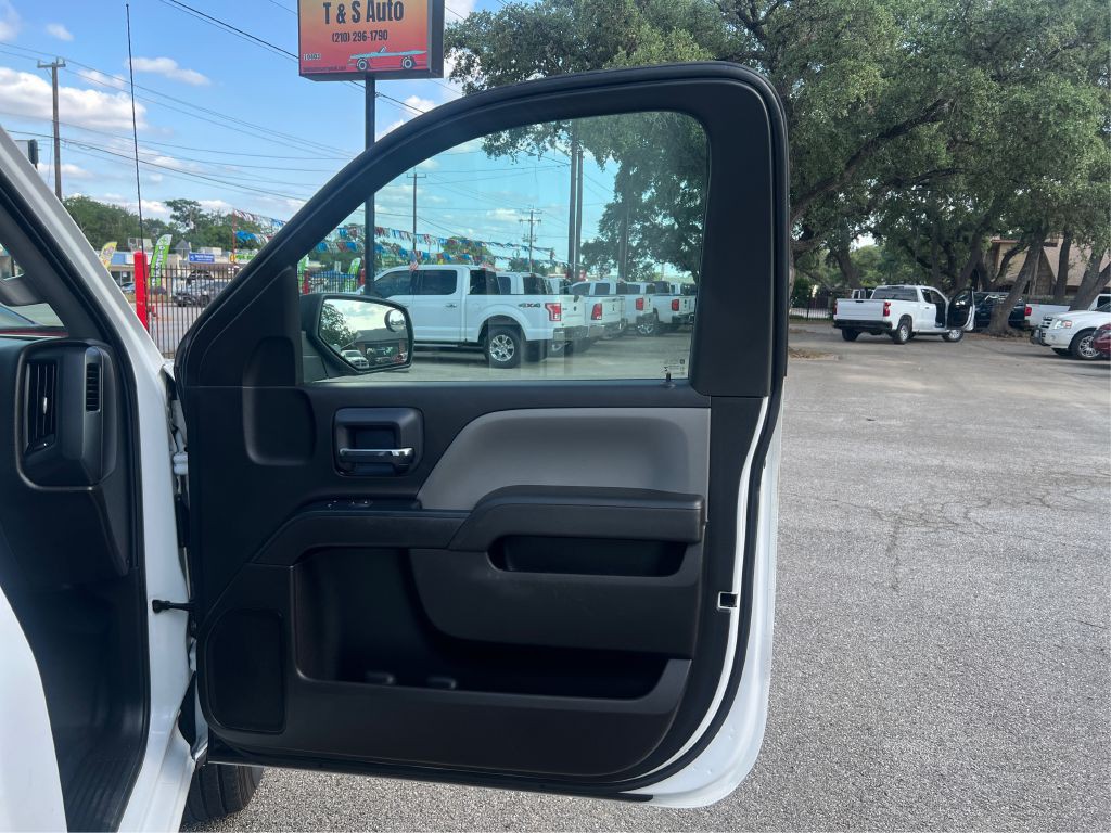 2018 Chevrolet Silverado 1500 Image 17