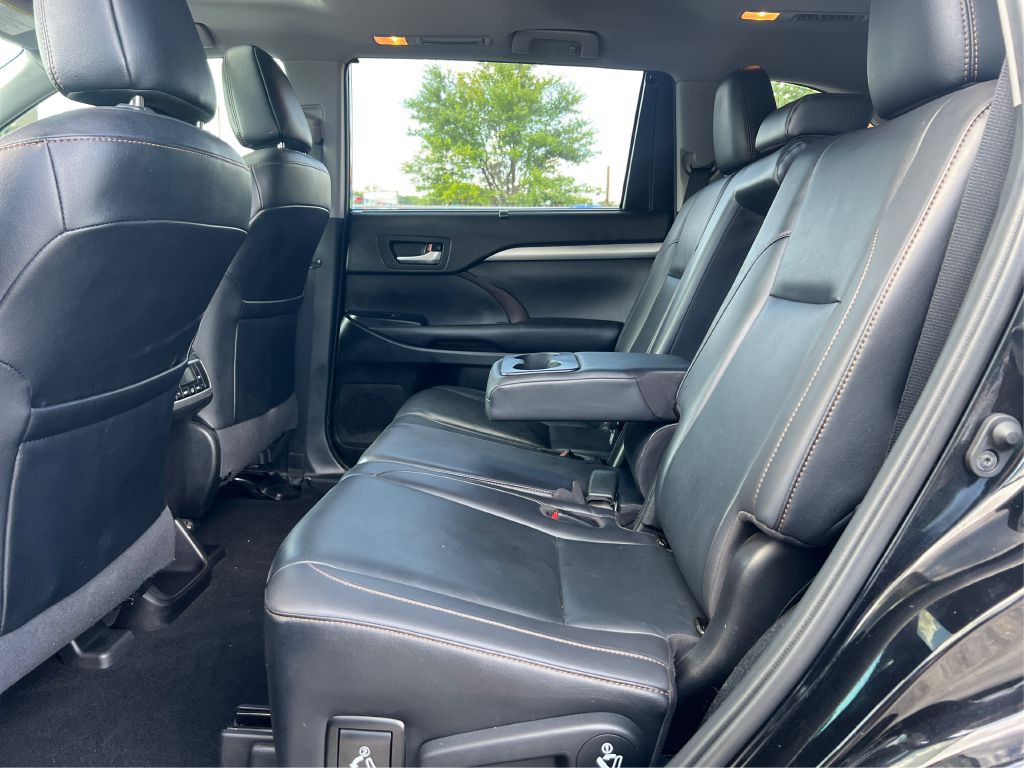 2019 Toyota Highlander Image 10