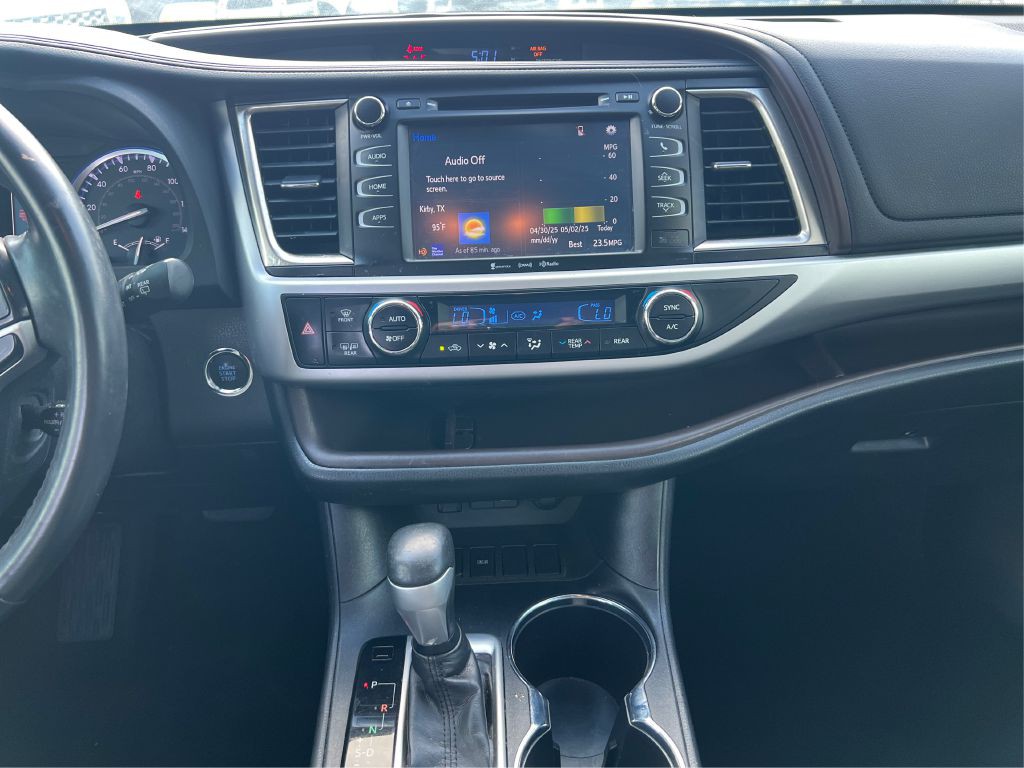 2019 Toyota Highlander Image 14