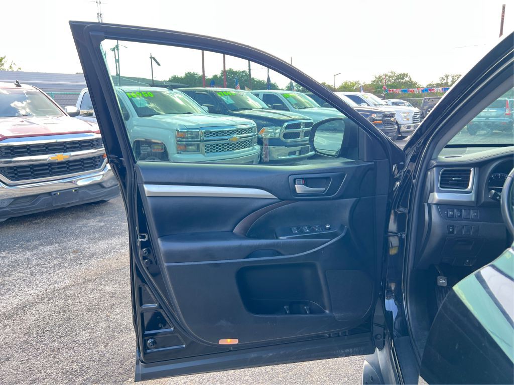 2019 Toyota Highlander Image 20