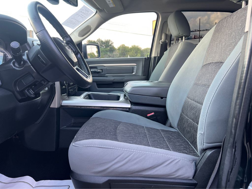 2017 RAM 1500 Image 10
