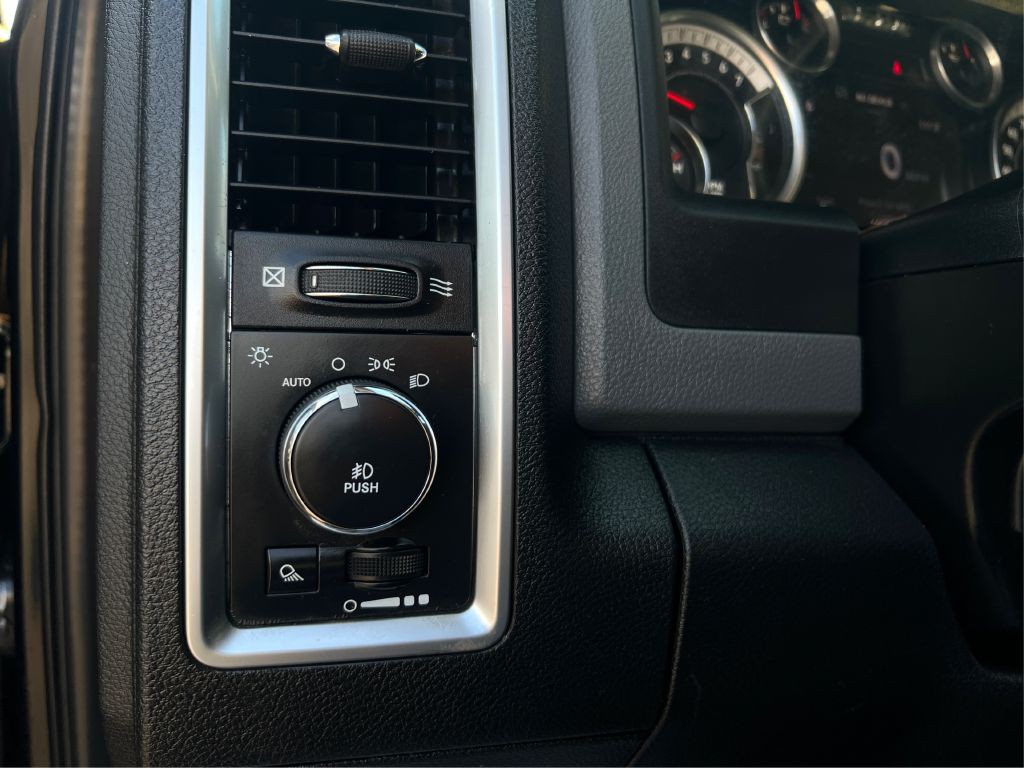 2017 RAM 1500 Image 16
