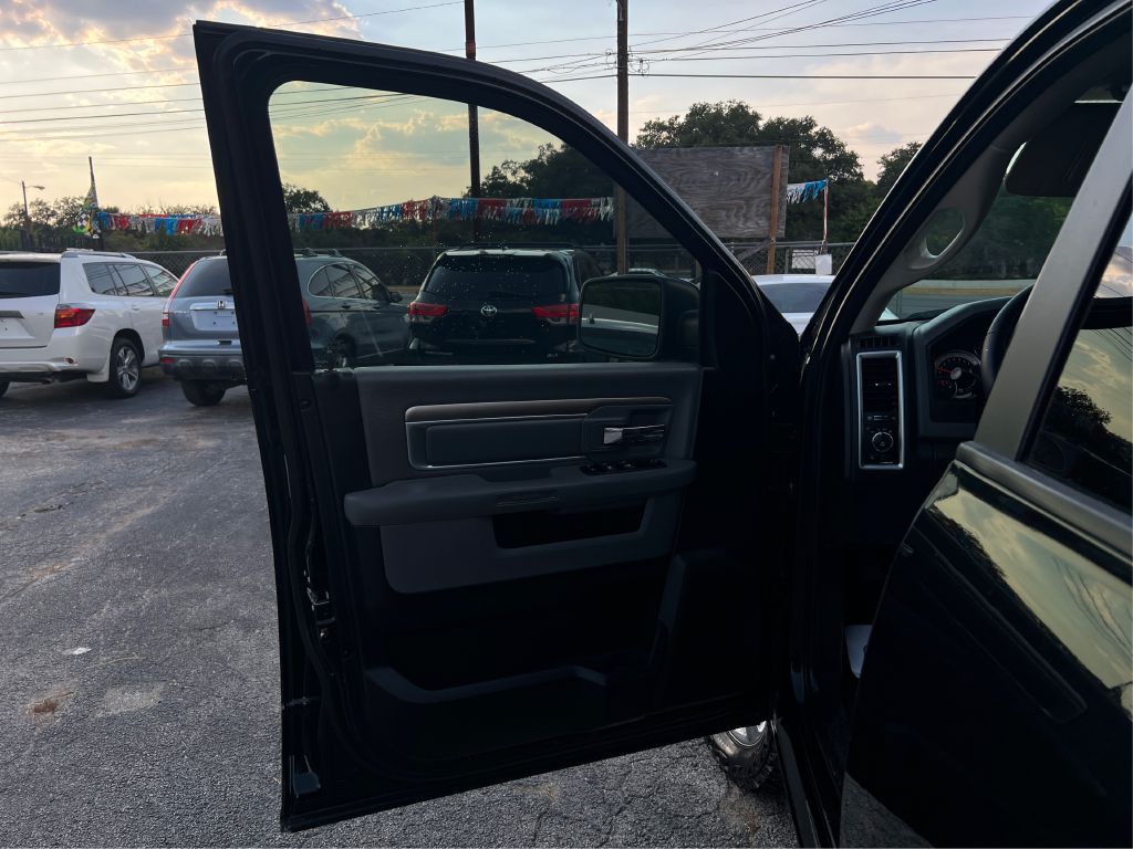 2017 RAM 1500 Image 19
