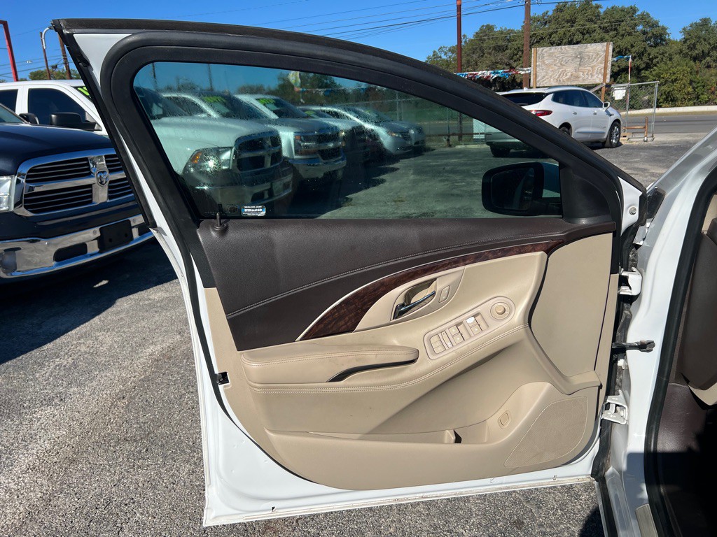 2014 Buick Lacrosse Image 16