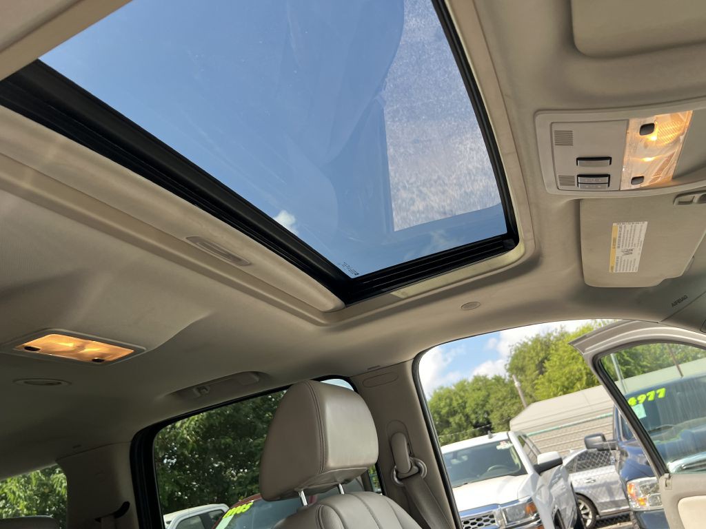 2007 Chevrolet Suburban Image 11