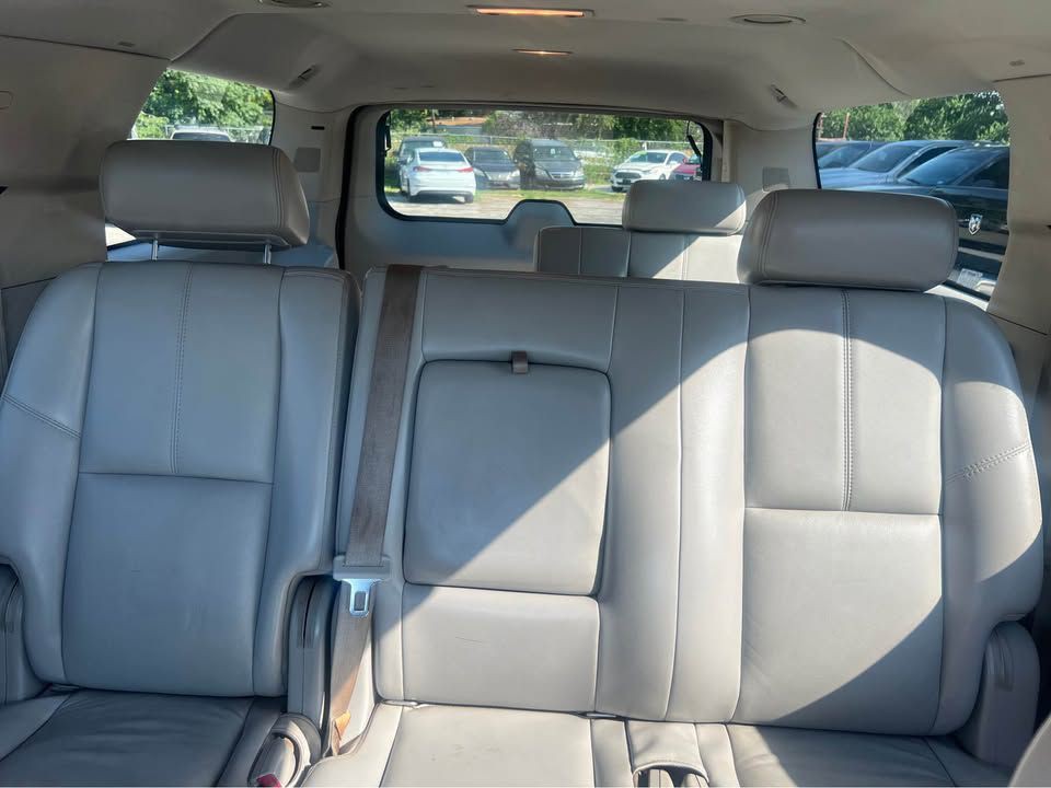 2007 Chevrolet Suburban Image 20