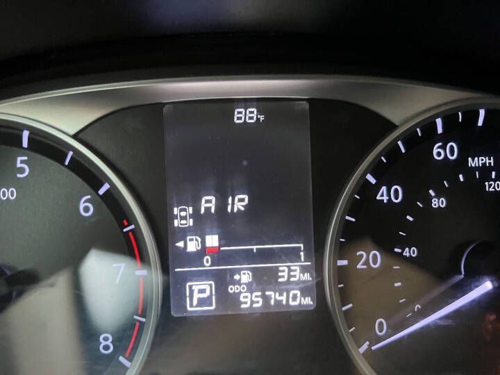 2021 Nissan Versa Image 15