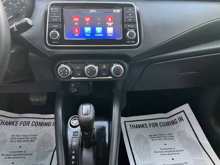 2021 Nissan Versa Image 16