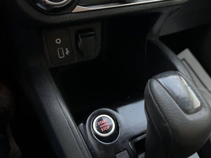 2021 Nissan Versa Image 18