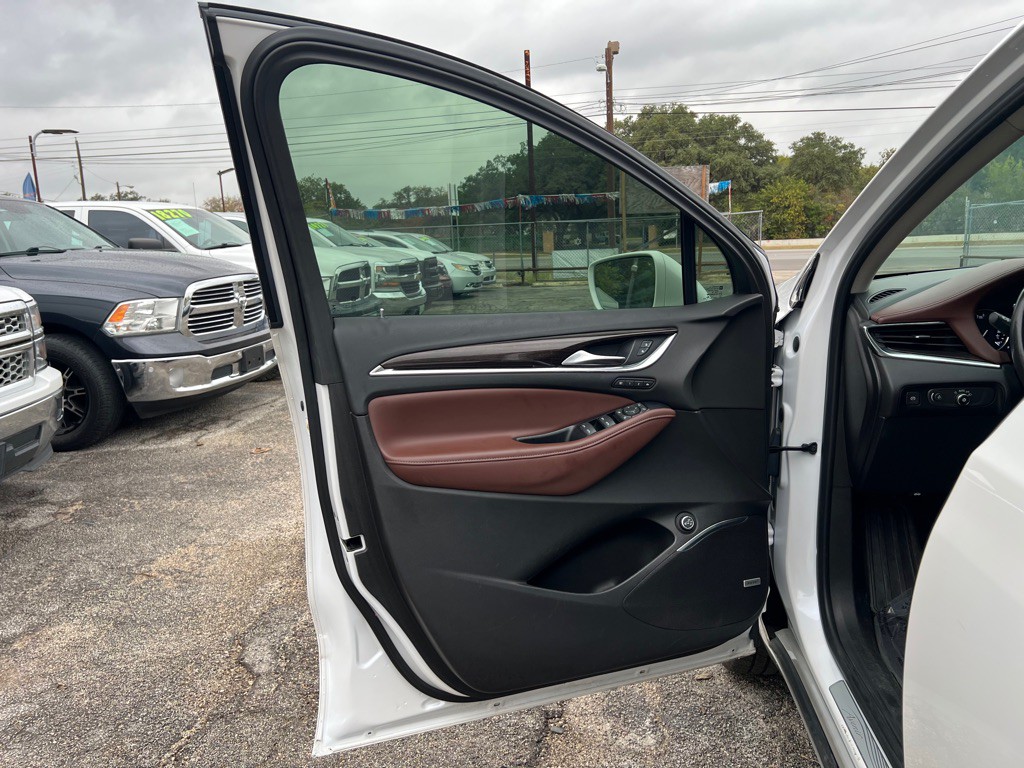 2018 Buick Enclave Image 27