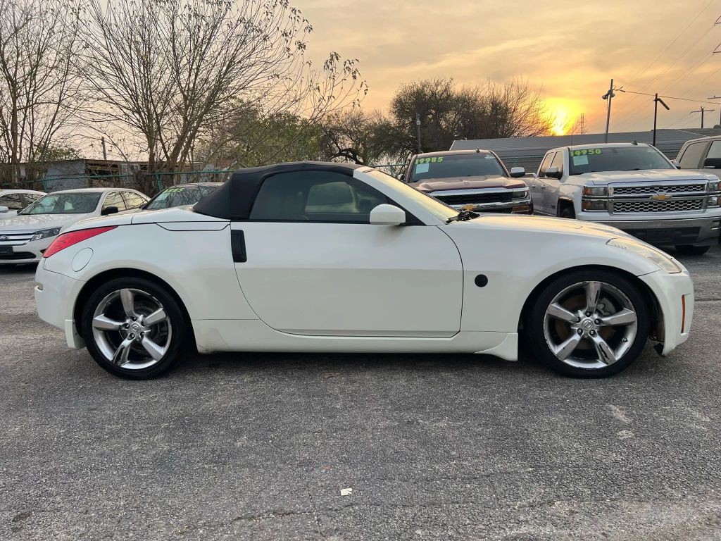 2008 Nissan 350Z Image 4