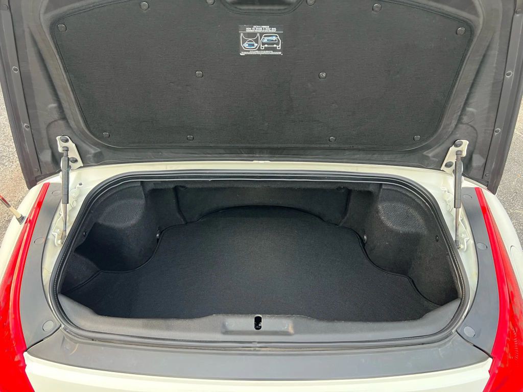 2008 Nissan 350Z Image 17