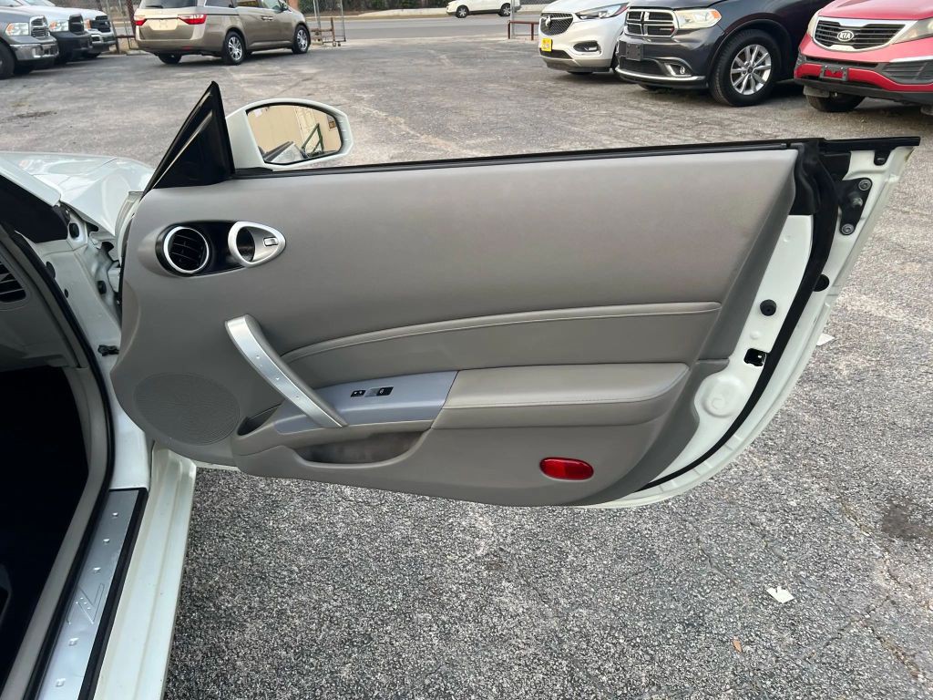 2008 Nissan 350Z Image 20