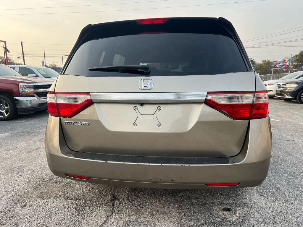2011 Honda Odyssey Image 5