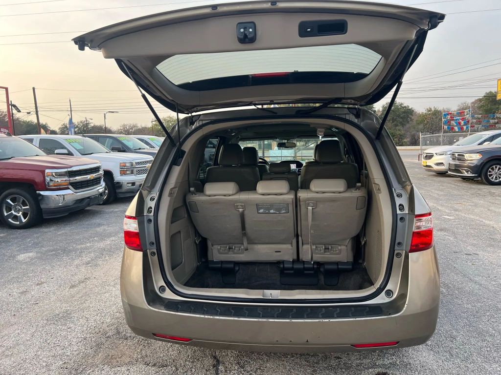 2011 Honda Odyssey Image 7