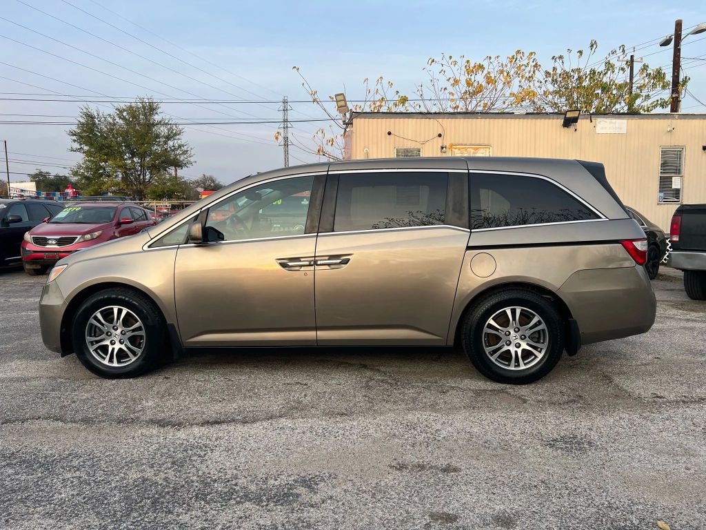 2011 Honda Odyssey Image 9