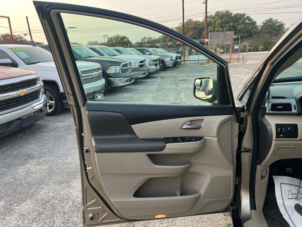 2011 Honda Odyssey Image 10