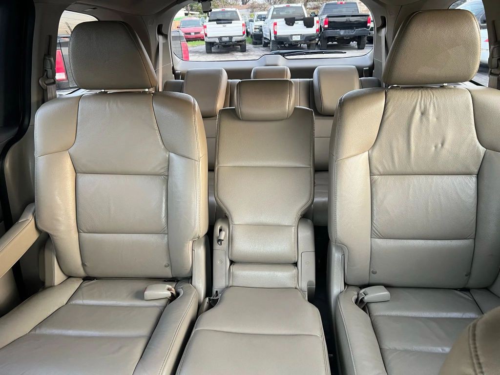 2011 Honda Odyssey Image 19