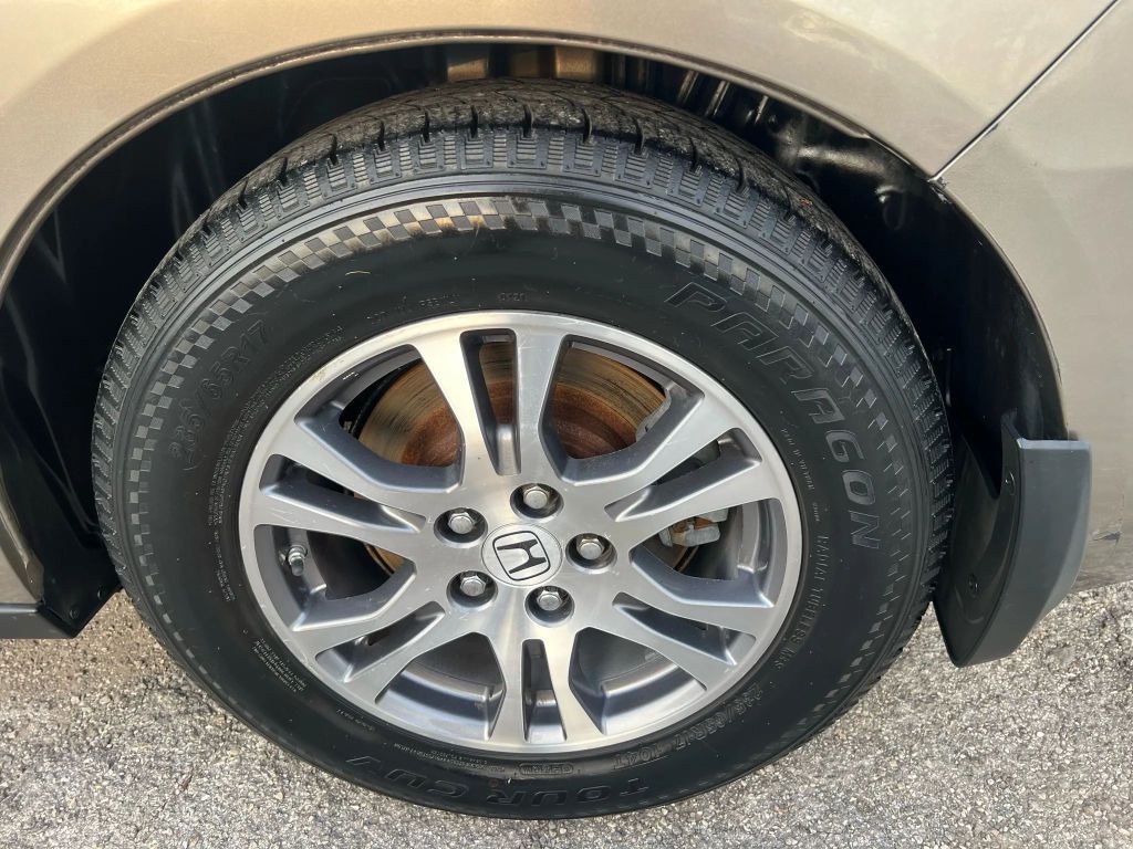 2011 Honda Odyssey Image 24