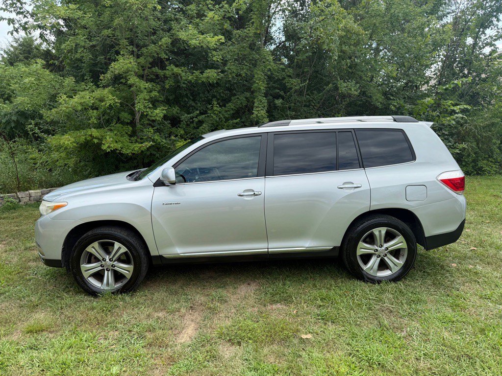 2012 Toyota Highlander Image 8