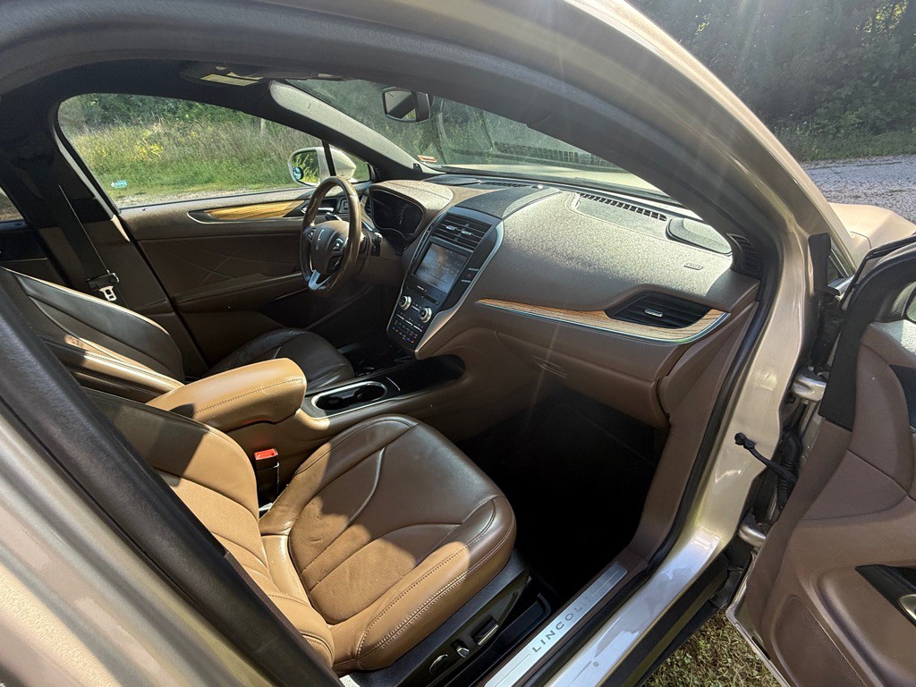 2015 Lincoln MKC Image 23