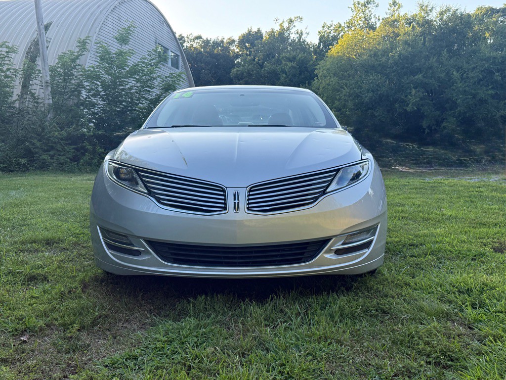 2014 Lincoln MKZ Image 2