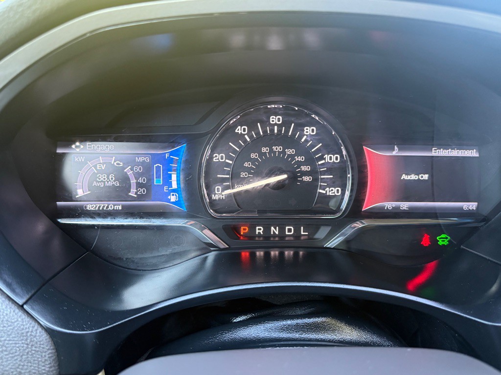 2014 Lincoln MKZ Image 9