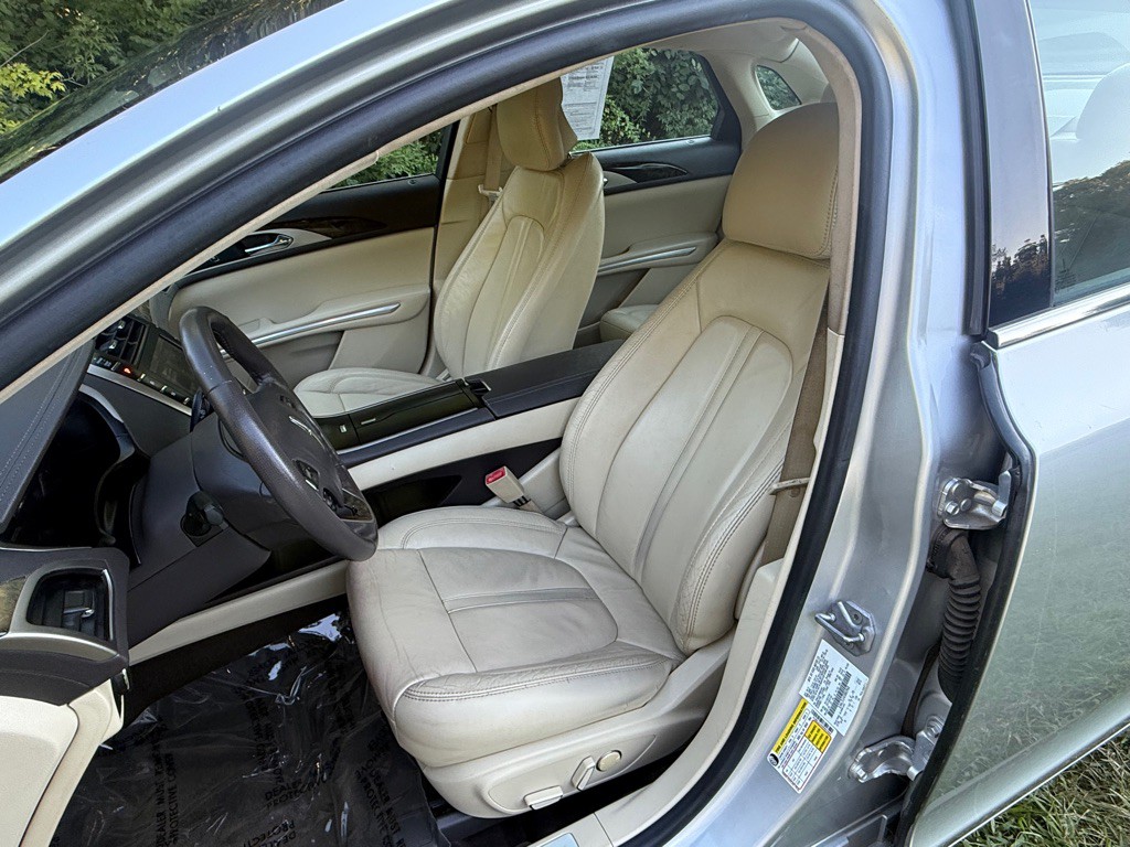 2014 Lincoln MKZ Image 11
