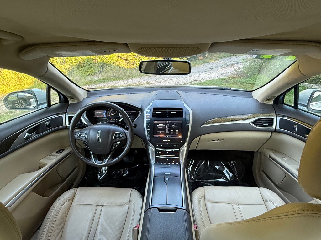 2014 Lincoln MKZ Image 17