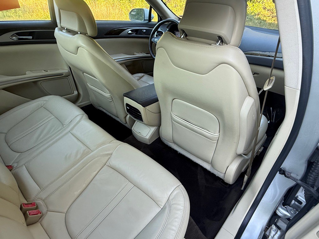 2014 Lincoln MKZ Image 19