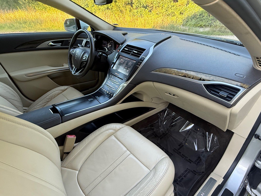 2014 Lincoln MKZ Image 21