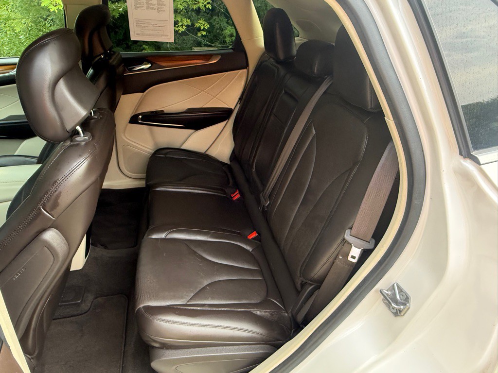 2015 Lincoln MKC Image 16