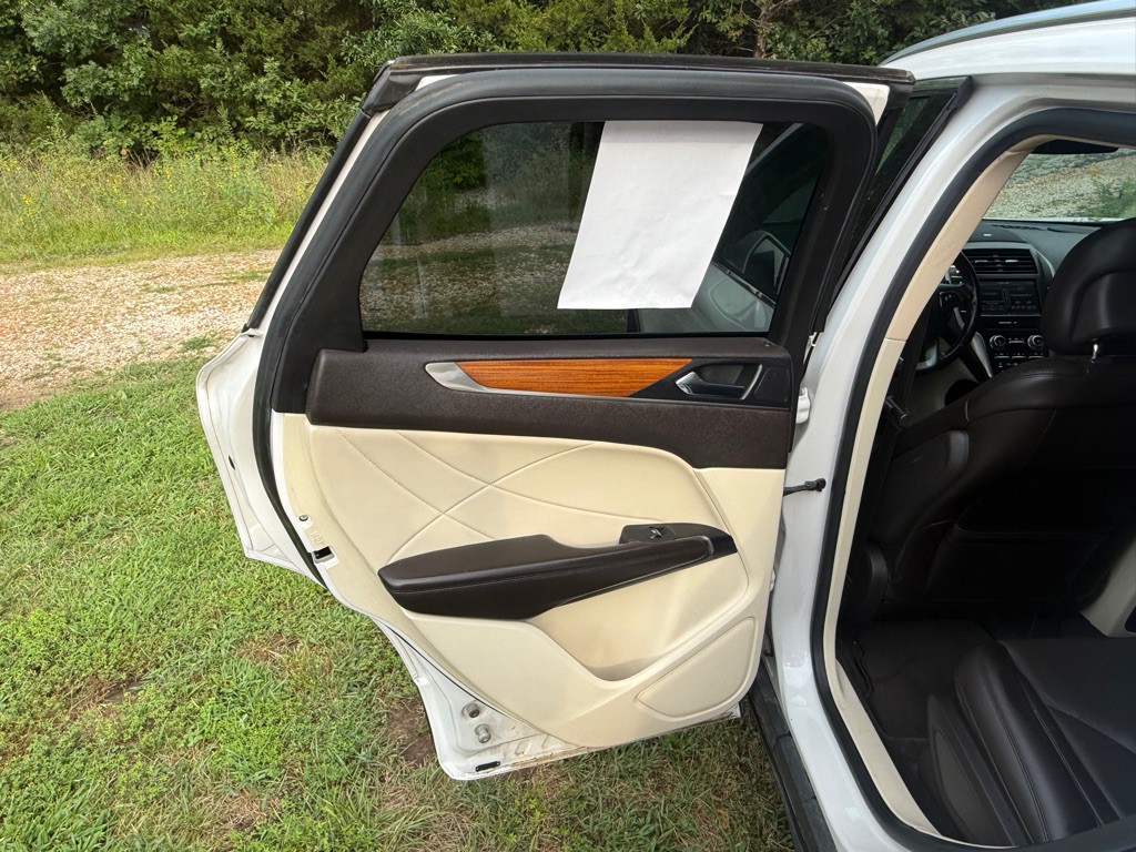 2015 Lincoln MKC Image 17