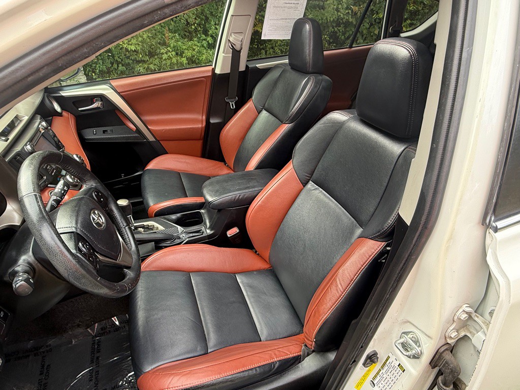 2013 Toyota Rav4 Image 12