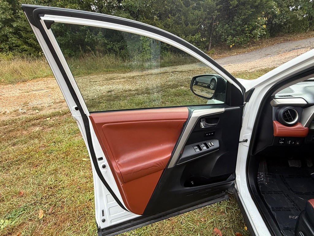 2013 Toyota Rav4 Image 13